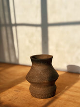Load image into Gallery viewer, Deep brown speckled clay pot with hole
